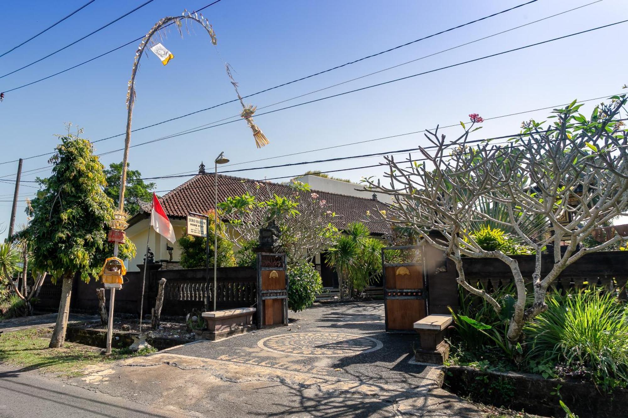 Jero Harum Homestay Krambitan エクステリア 写真